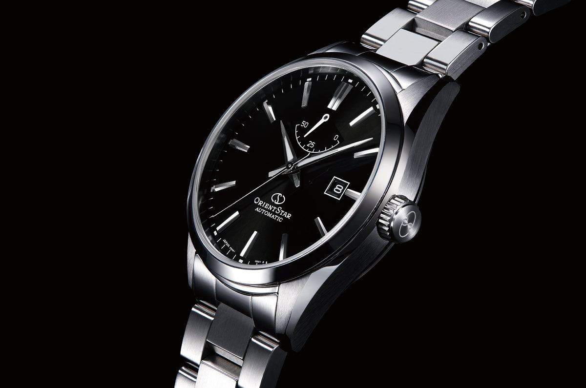 SAPPHIRE CRYSTAL WITH ANTI-REFLECTIVE COATING
