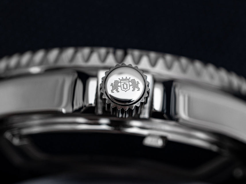 How to Use a Screwed-Down Crown - Orient Watch USA