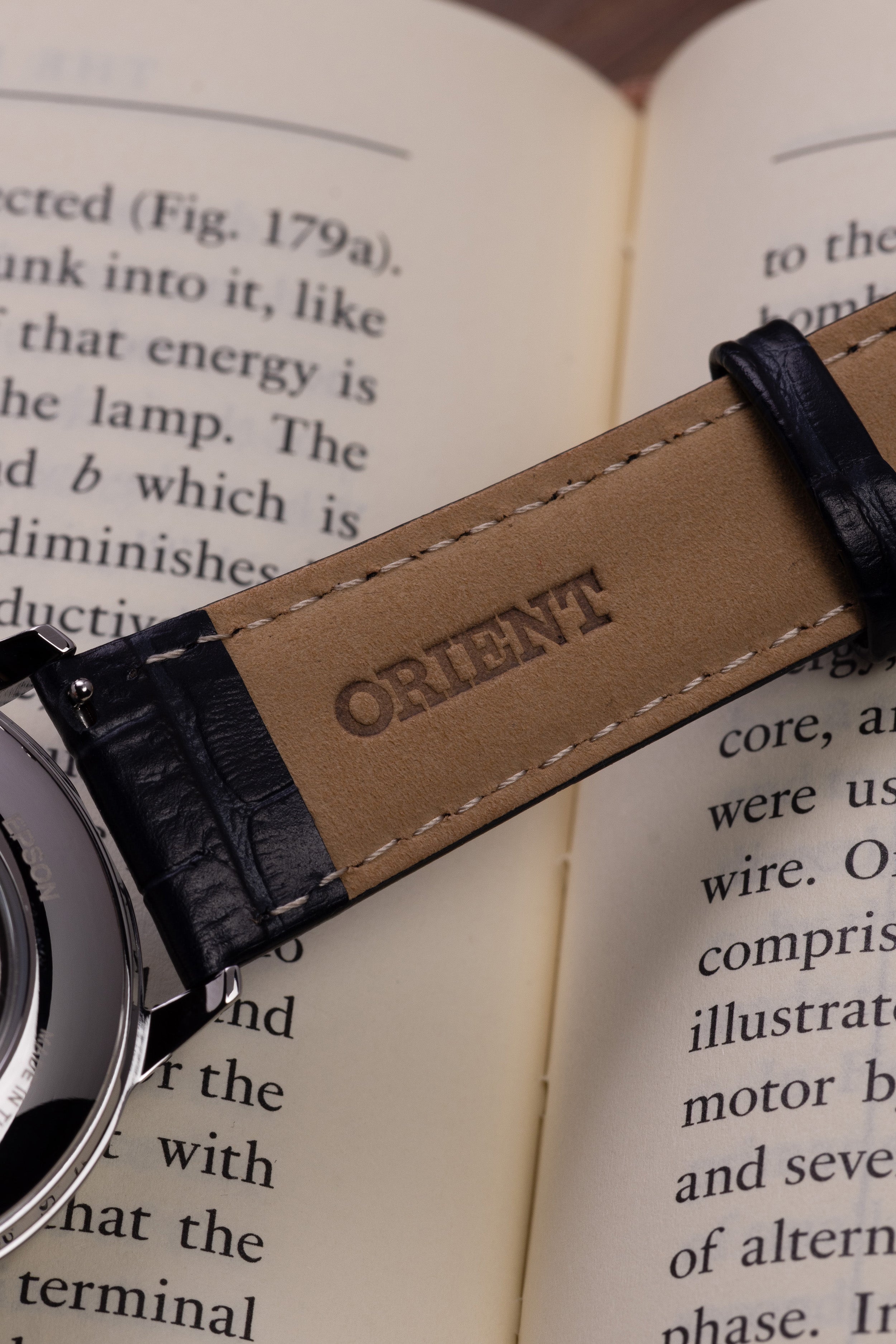 Orient Bambino Version 9 Classic Watch | RA-AK0806L30B RA