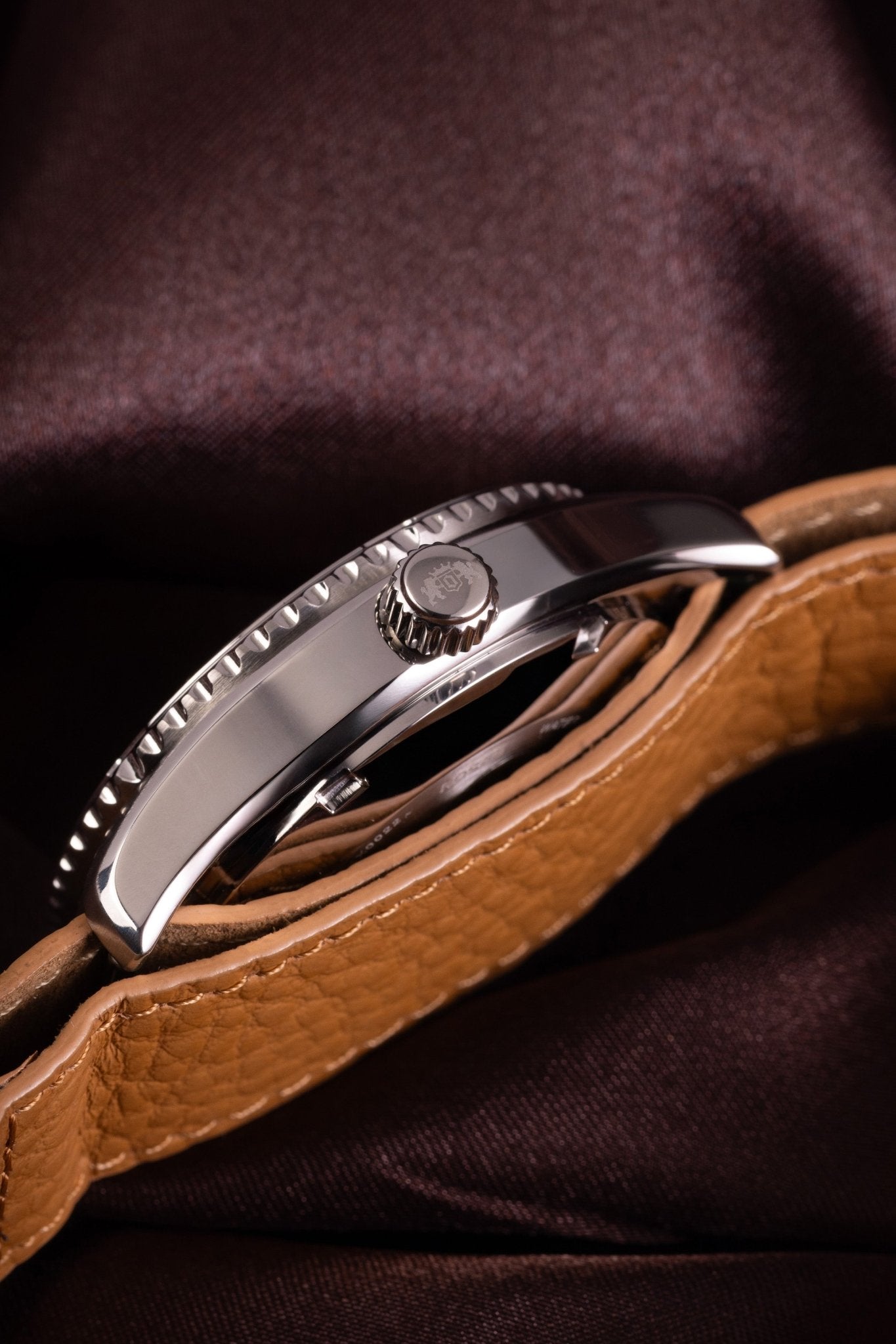 AC0Q Diver - Orient Watch USA